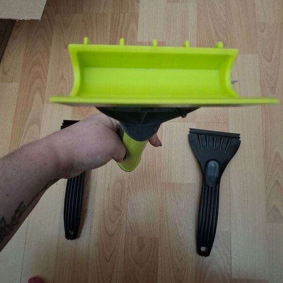 Set Of 3 Ice Scrapers - Picture 9 of 9